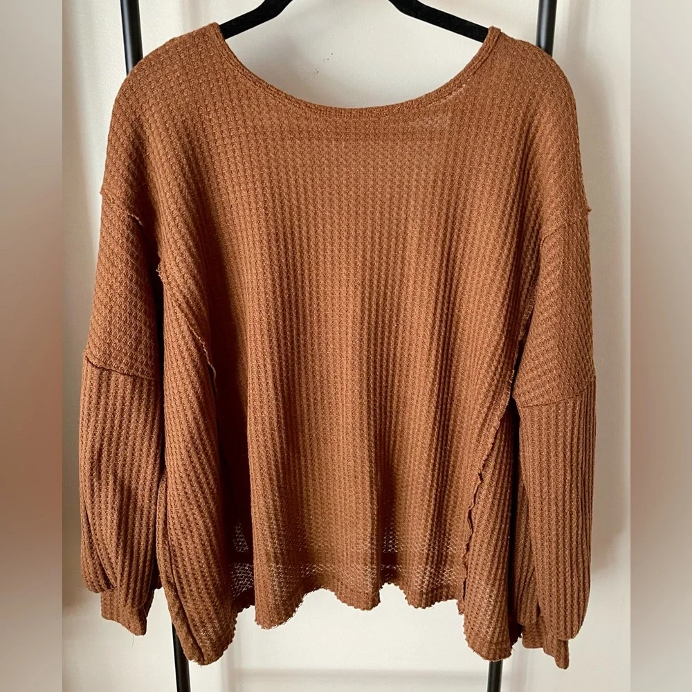Open Back Waffle Knit Top size Medium - Picture 3 of 12